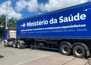 Carreta da Mulher oferece exames em Caruaru
