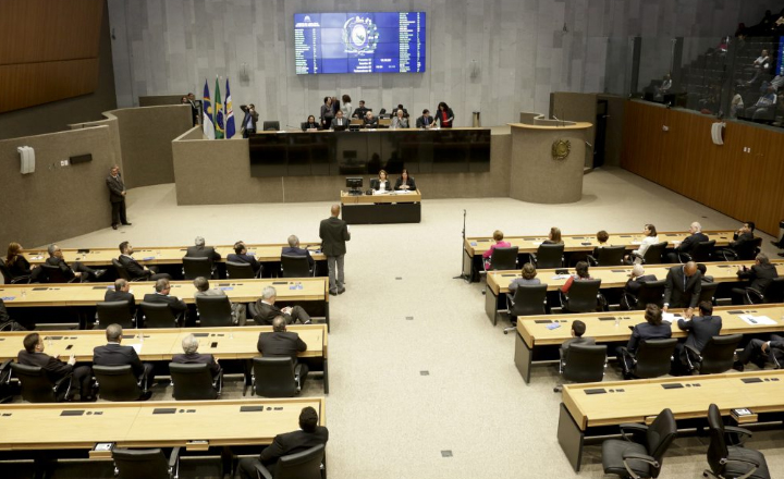 Assembleia Legislativa de Pernambuco retoma atividades em novo plenário
