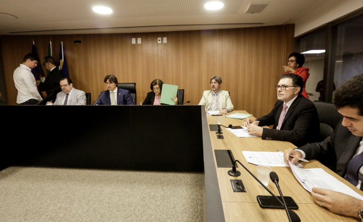 Comissão da Alepe aprova reajuste para servidores de Educação de Pernambuco