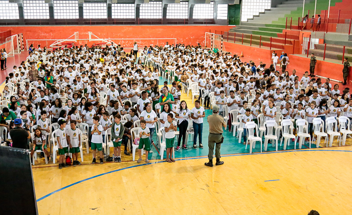 PROERD realiza capacitação em Caruaru