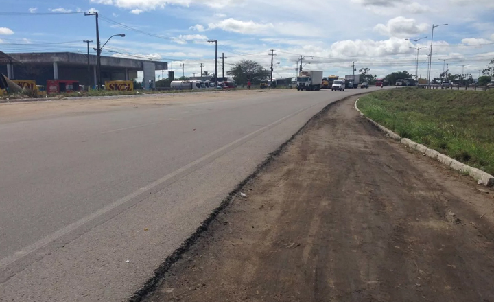 Caminhoneiros liberam rodovias de Caruaru