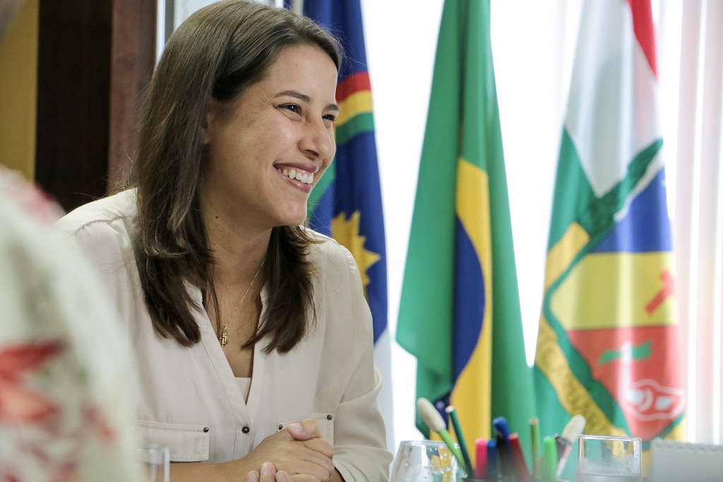 Prefeita Raquel Lyra explica motivo de desistência de viagem aos Estados Unidos