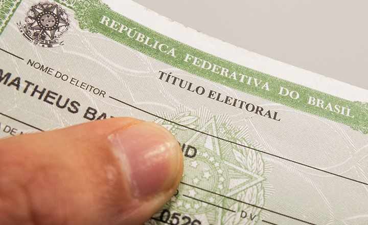 Eleitores de Pernambuco podem se inscrever para voto em trânsito