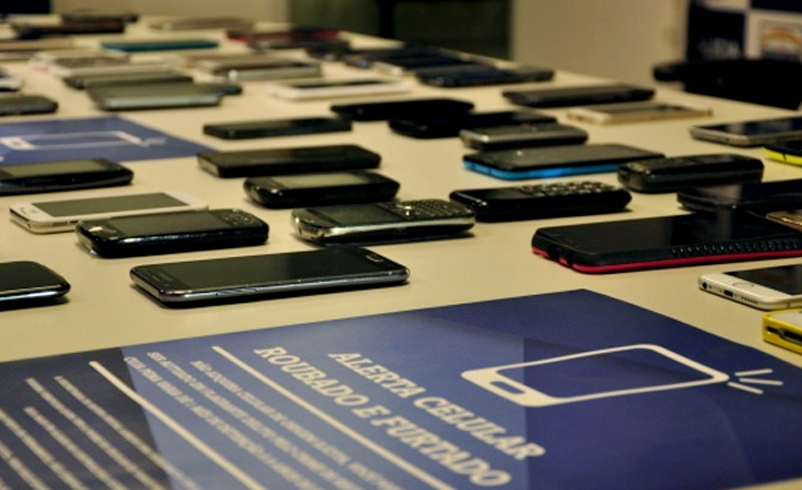 Pernambuco contabiliza 3 mil roubos de celulares em julho