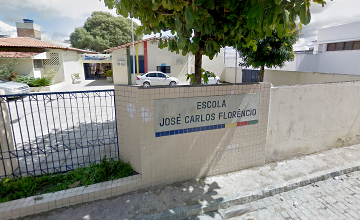 Pais ou responsáveis devem comparecer à escola com os documentos solicitados (Imagem: Divulgação)