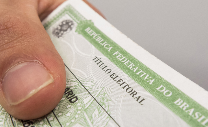 Formulário pode ser preenchido na internet ou nos cartórios eleitorais. (Imagem: Divulgação)