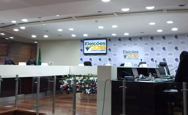 Em Pernambuco, mais de 100 urnas são trocadas