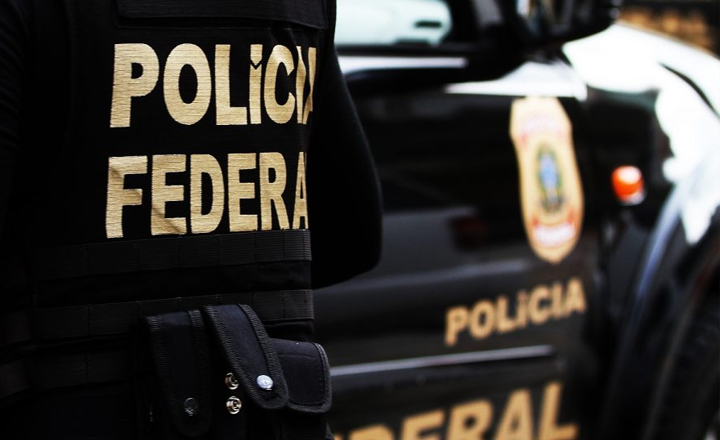 Polícia Federal conduz suspeitos de crimes eleitorais para esclarecimentos
