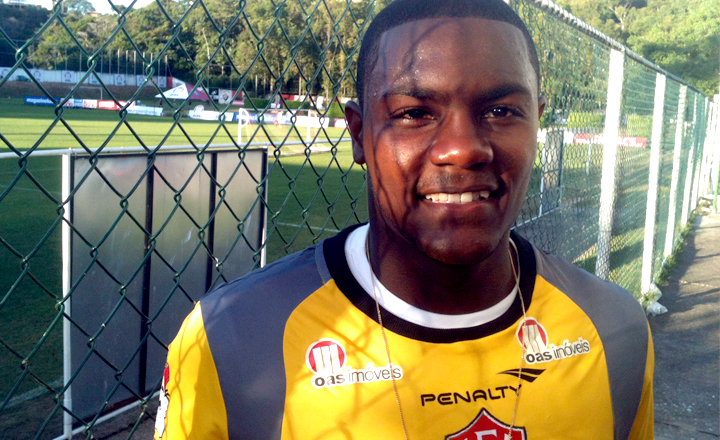 Novo volante é anunciado pelo Central