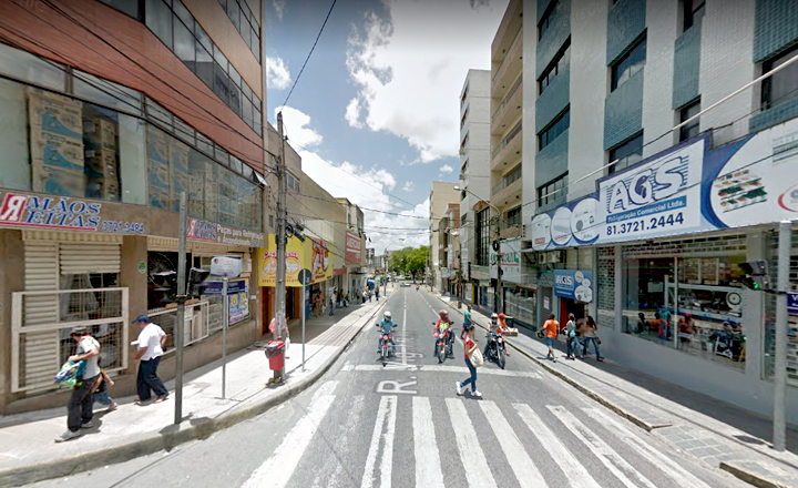 Destra regula horário de carga e descarga em centro de Caruaru