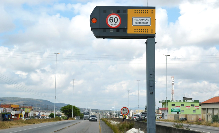 Lombadas eletrônicas de rodovias principais de Pernambuco são desligadas