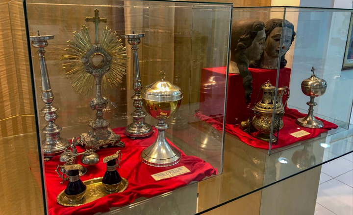 Diocese de Caruaru realiza exposição de objetos sacros