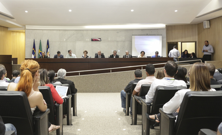 Assembleia Legislativa de Pernambuco discute atrasos em pagamentos de artistas