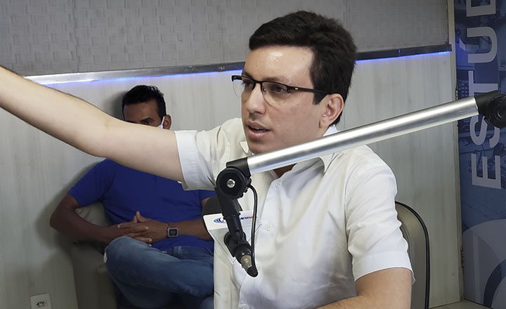 Raffiê diz que cestas básicas distribuídas pela prefeitura de Caruaru foram “limitadas e medíocres”