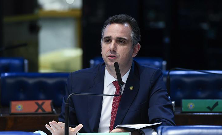 Rodrigo Pacheco é eleito presidente do Senado