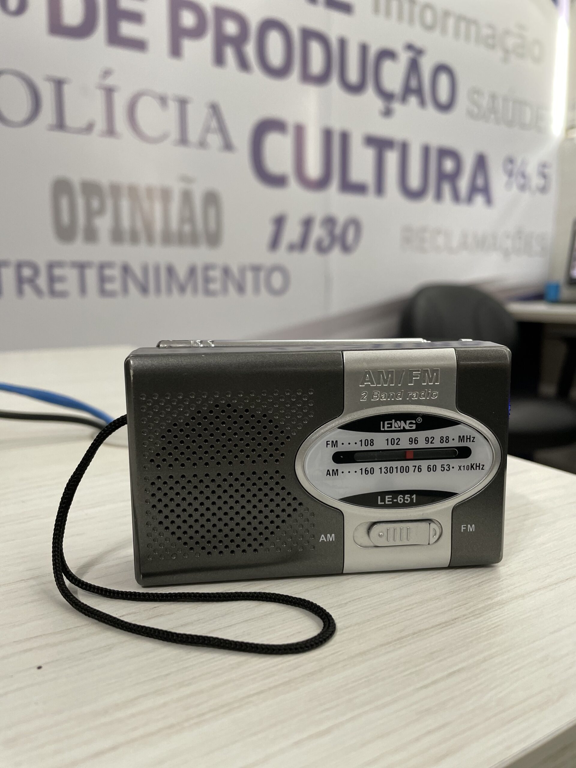 PM revoga proibição  rádio de pilha nos estádios de Pernambuco