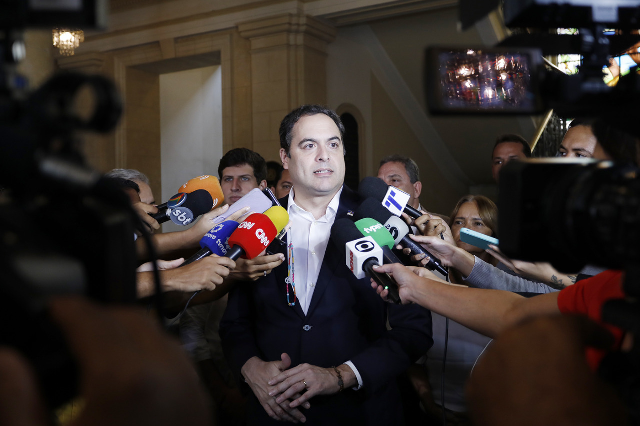 Paulo Câmara anuncia auxílio de R$ 1,5 mil para desabrigados e desalojados das chuvas