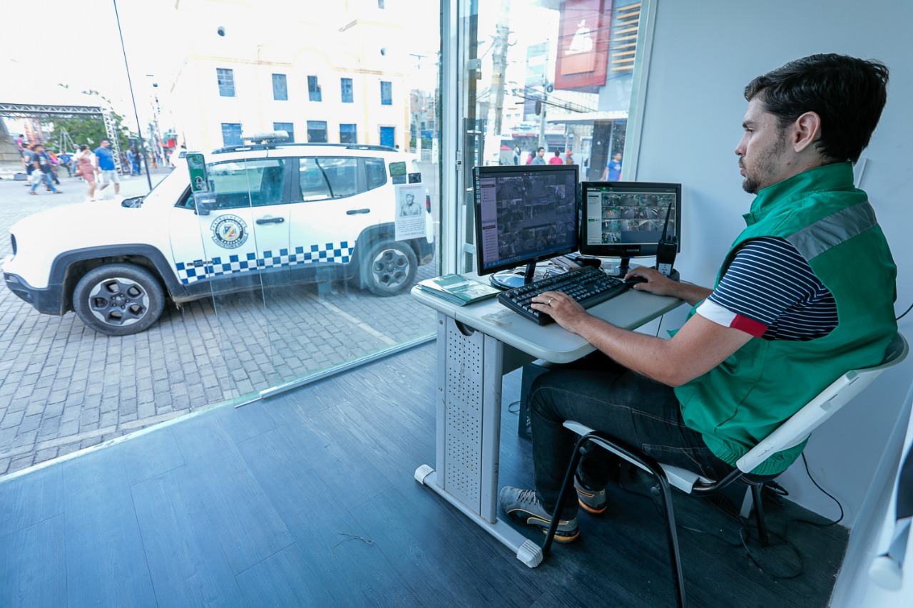 A partir desde fim de semana, o comércio do Centro de Caruaru funciona também no domingo. (Imagem: Jorge Farias)