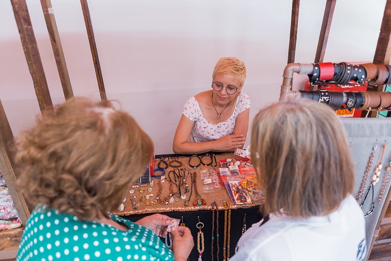 Ao todo, 40 mulheres estão comercializando seus produtos. (Imagem: Elvis Edson)