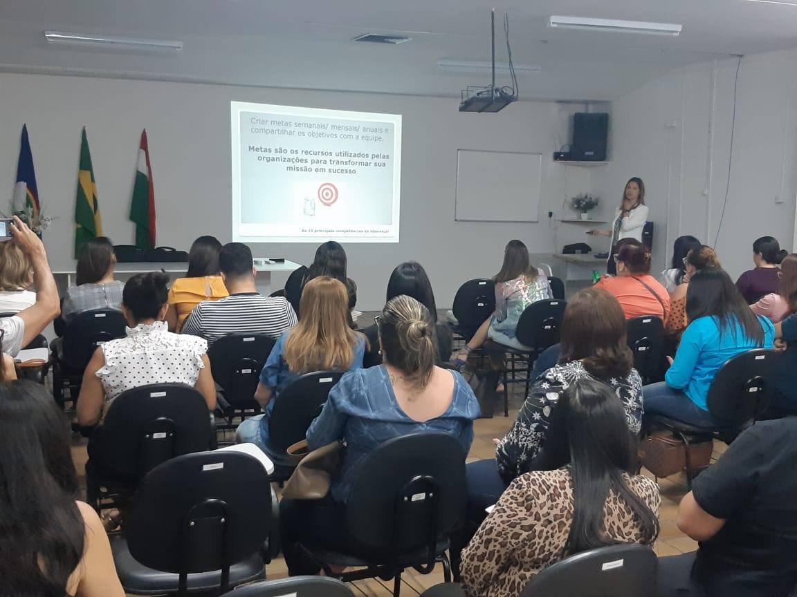 Capacitações são voltadas para os servidores municipais. (Imagem: Divulgação / SAD / PMC)