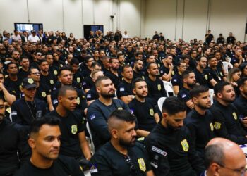 Também foram entregues 20 novas viaturas policiais (Imagem: Secom; Miva Filho)