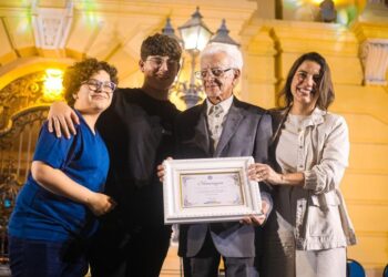 Caruaruense foi homenageado durante a Cantata Natalina do Palácio (Imagem: Divulgação)