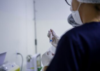 Campanha é voltada para grupos prioritários e segue até 31 de maio (Foto: Divulgação / Secom / PMC)