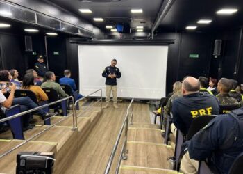 Carreta PRF chega ao São João de Caruaru