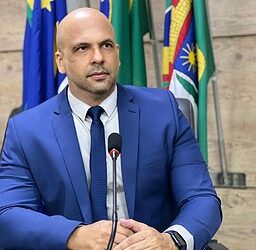 Anderson Correia se coloca à disposição para a Presidência da Câmara