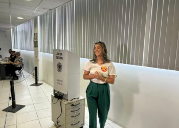 Michelle Santos (PSOL) votou pela primeira vez como candidata, na Sefaz