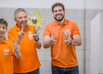 Zé Queiroz votou nesta tarde no Colégio Diocesano 