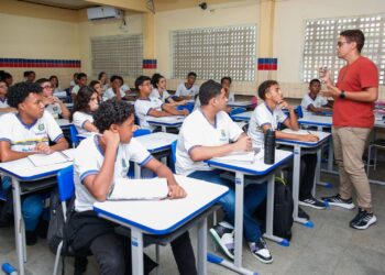 Professores da rede estadual de ensino poderão concorrer a vagas de intercâmbio internacional 