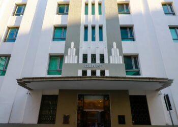 Advogados recém formados inscritos na OAB-PE não pagarão anuidade