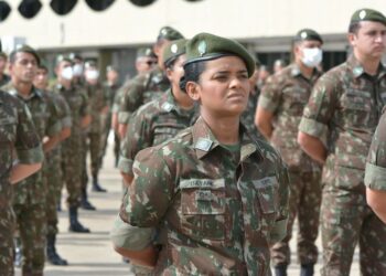 Alistamento militar voluntário de mulheres está aberto