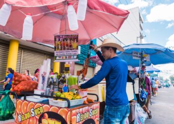 Comerciantes cadastrados no Pré-Carnaval Multicultural deverão estar com crachá de identificação durante festividades