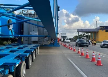 Transformador que está sendo levado para Paraíba só deve chegar hoje (17) na divisa