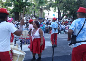 Estudantes de escolas públicas de Caruaru participam de aula-espetáculo sobre cultura popular