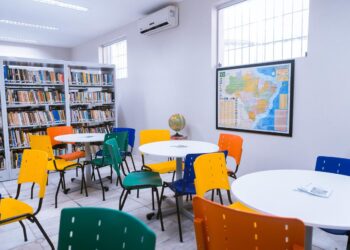 No Dia Mundial do Livro, Biblioteca Municipal Álvaro Lins passa a ter horário estendido