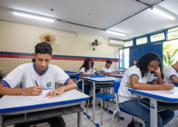 Censo Escolar mostra Pernambuco como líder nas matrículas no ensino médio em tempo integral na rede pública