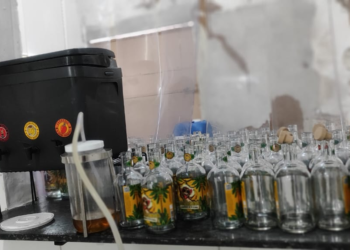 Polícia Civil fecha fábrica clandestina de bebidas, no Recife