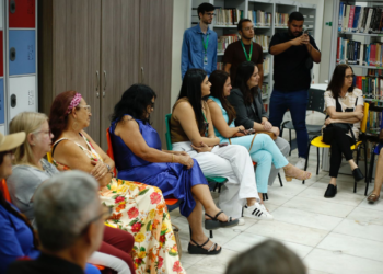 Caruaru realiza primeiro encontro de Clube de Leitura para idosas