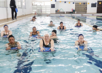 Caruaru oferta aulas gratuitas de hidroginástica para o público 60+