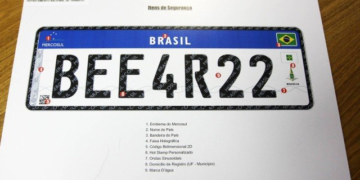 Projeto que recoloca estado e município nas placas de veículos no Brasil avança na Câmara Federal