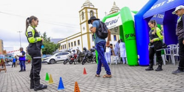 Município realiza ação alusiva  Maio Amarelo no Marco Zero  