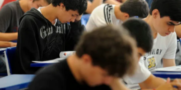 Candidatos ao Enem têm até a noite de hoje (22) para pagar inscrição