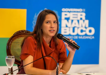Governo de Pernambuco anuncia 203 campos de futebol no estado