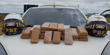 Casal é detido com quase 24kg de maconha dentro de carro no Agreste de Pernambuco