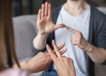 Inscrições para cursos gratuitos de Libras começam amanhã (30)