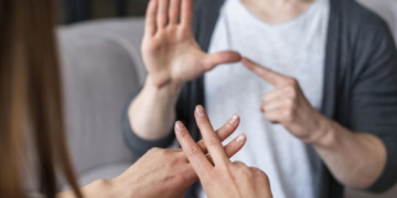 Inscrições para cursos gratuitos de Libras começam amanhã (30)