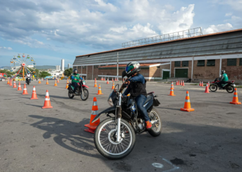 AMC oferece curso gratuito de Pilotagem Defensiva para Motociclistas